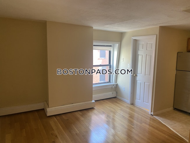 Boston - $3,200 /mo