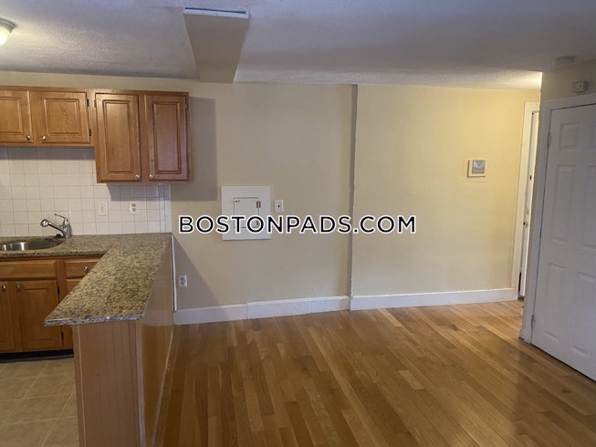 Boston - $3,200 /mo