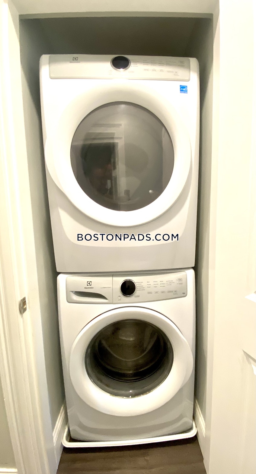 Boston - $3,200 /month