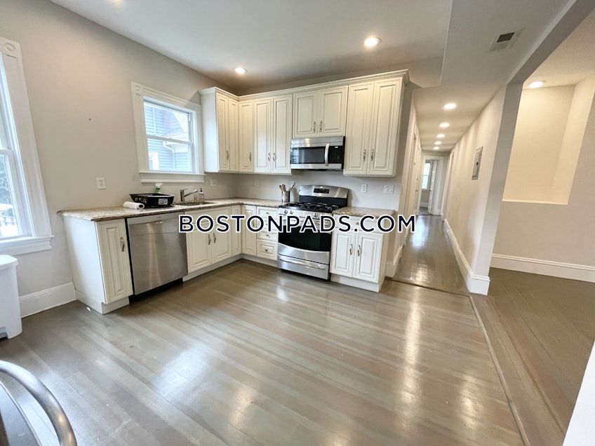 Boston - $4,400 /month