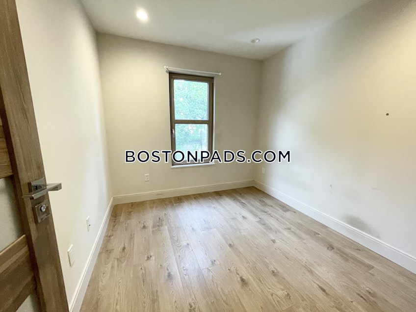 Boston - $4,600 /month