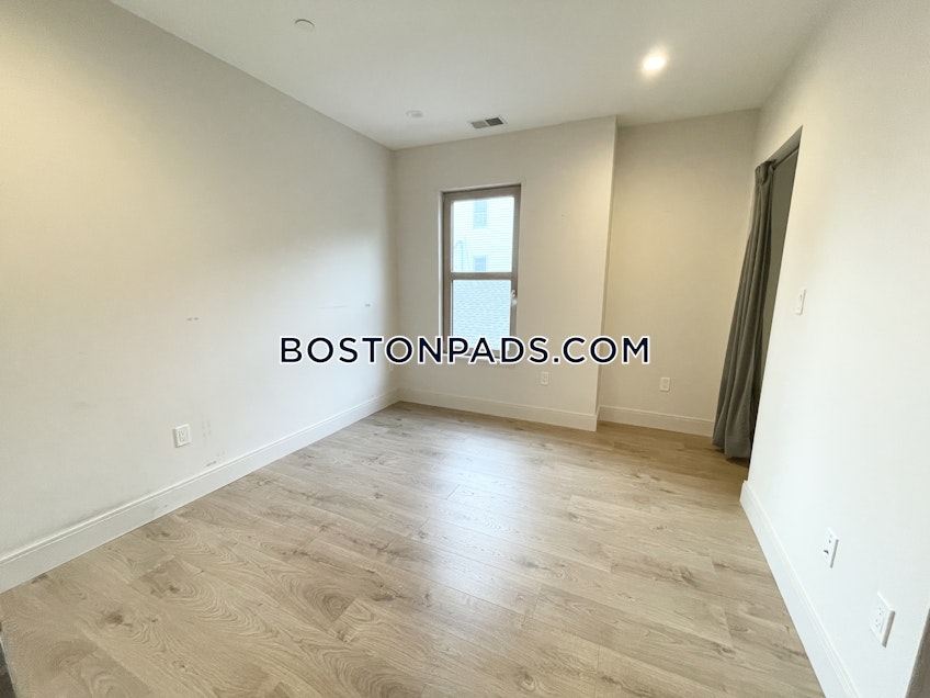 Boston - $4,600 /month