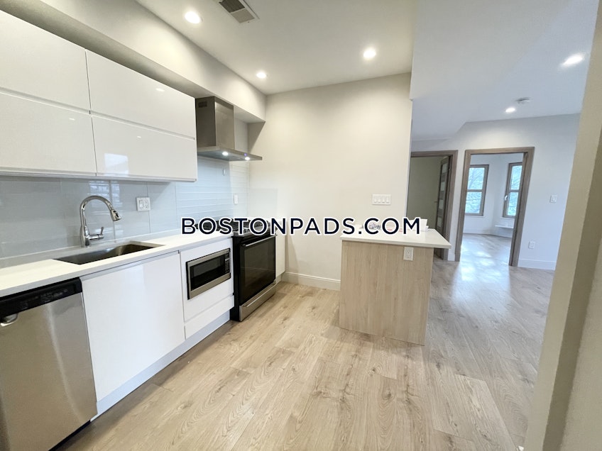 Boston - $4,600 /month