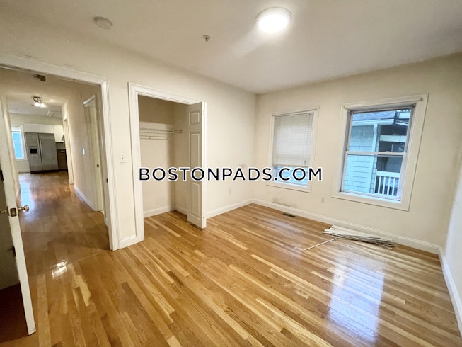 Boston - $6,000 /mo