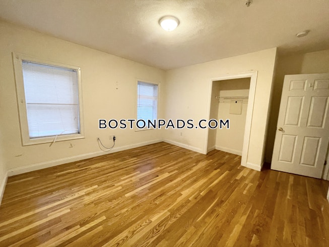 Boston - $6,000 /mo