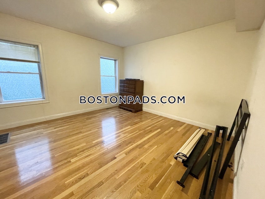 Boston - $6,200 /month