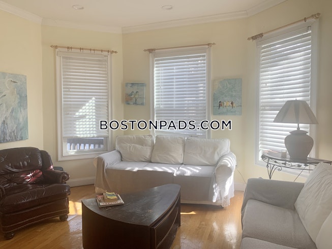 Boston - $4,800 /mo