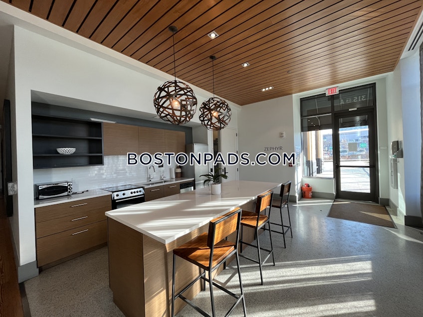 Boston - $3,425 /month