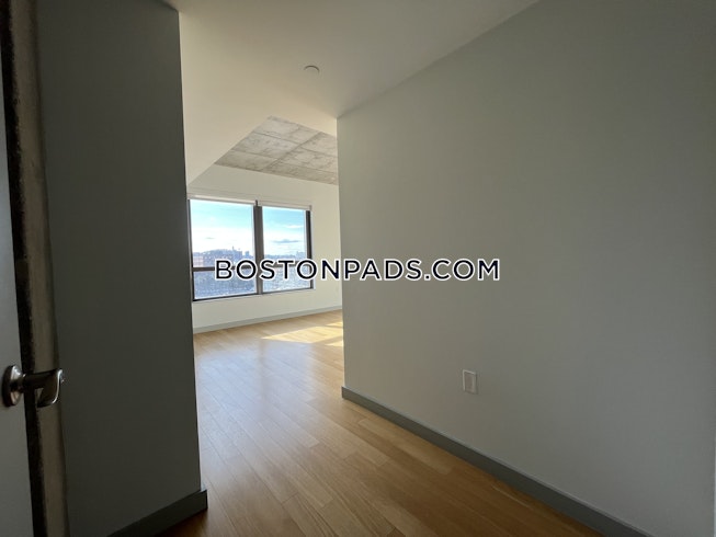 Boston - $4,730 /mo