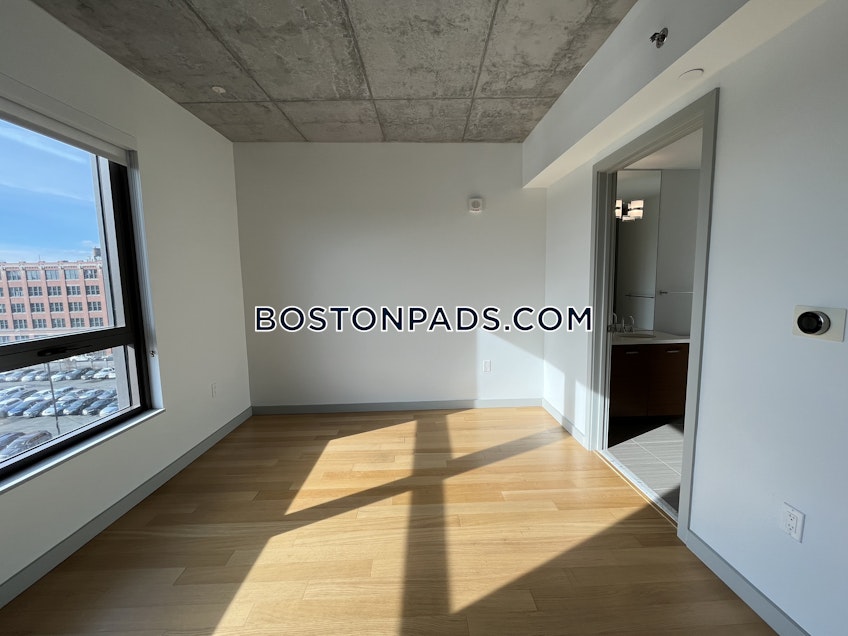 Boston - $4,730 /month