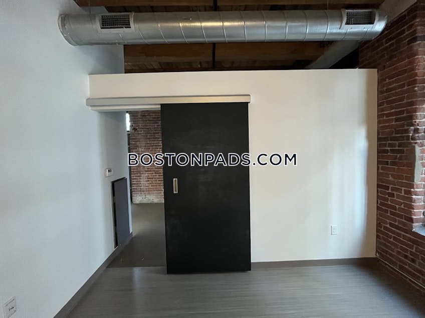 Boston - $3,199 /month