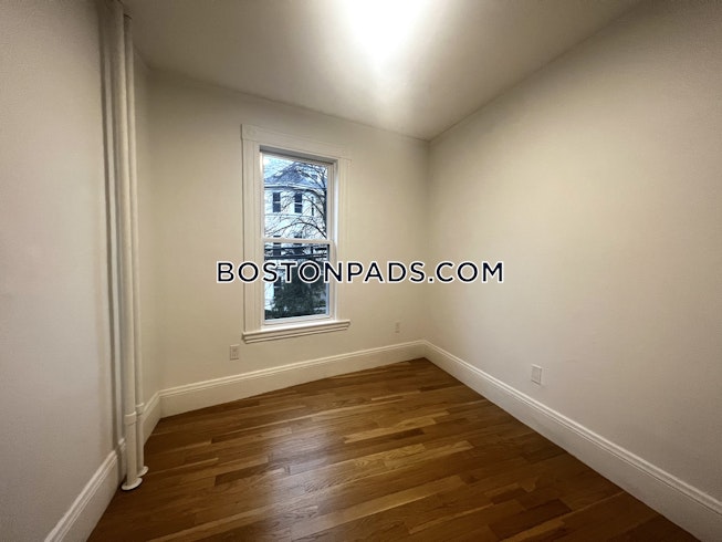 Brookline - $3,600 /mo