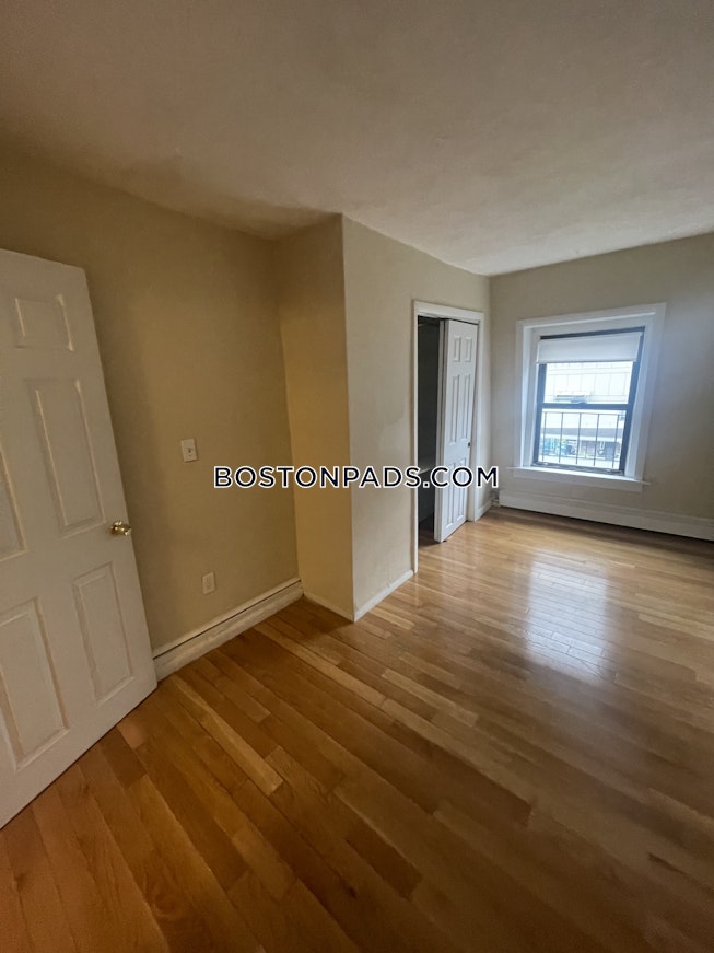 Boston - $3,200 /mo