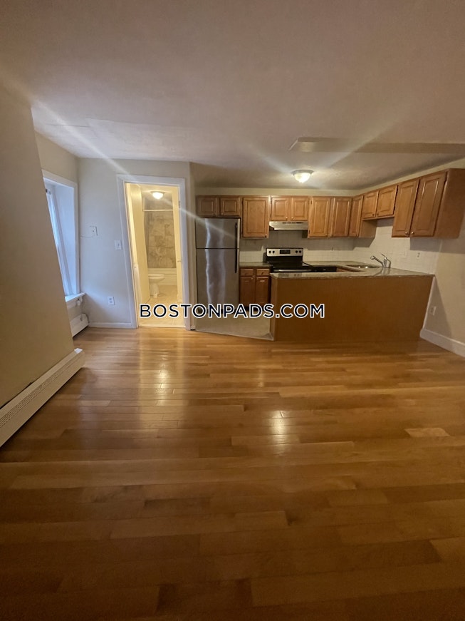 Boston - $3,200 /mo