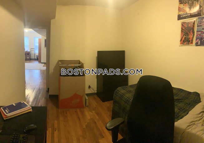 Boston - $2,900 /mo