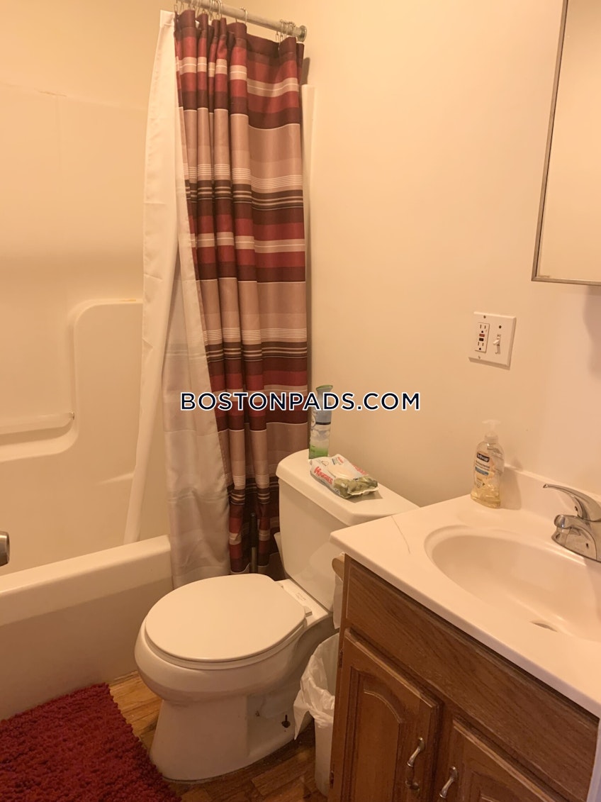 Boston - $2,900 /month