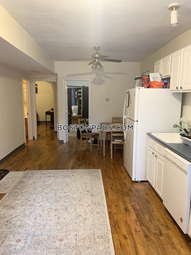 Boston - $2,900 /mo