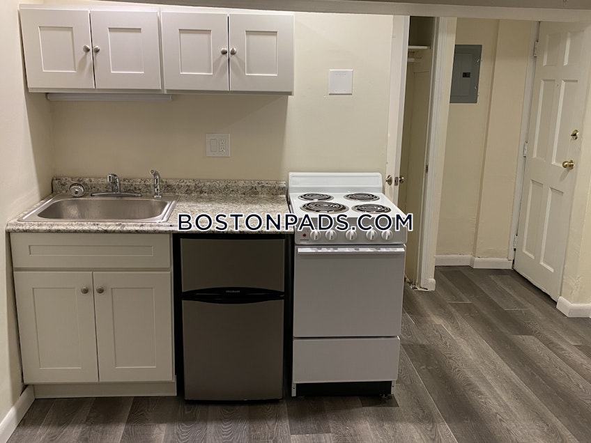 Boston - $1,275 /month