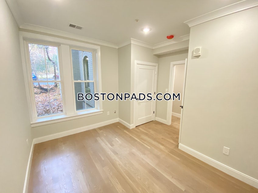 Boston - $4,500 /month