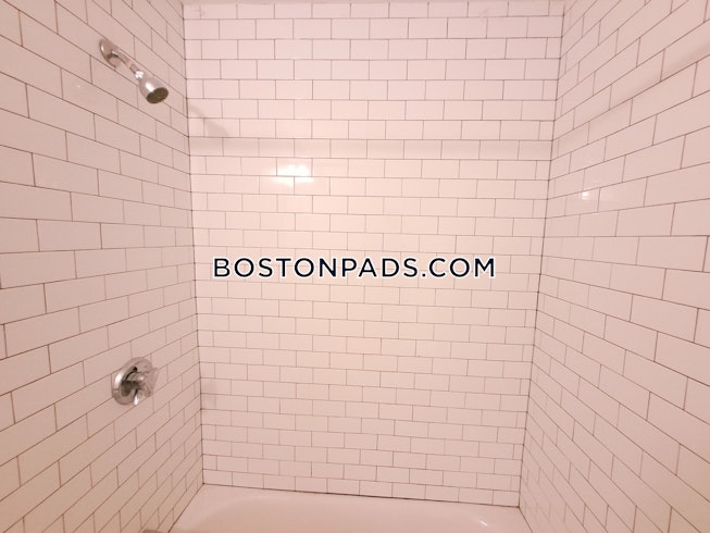 Boston - $3,100 /mo