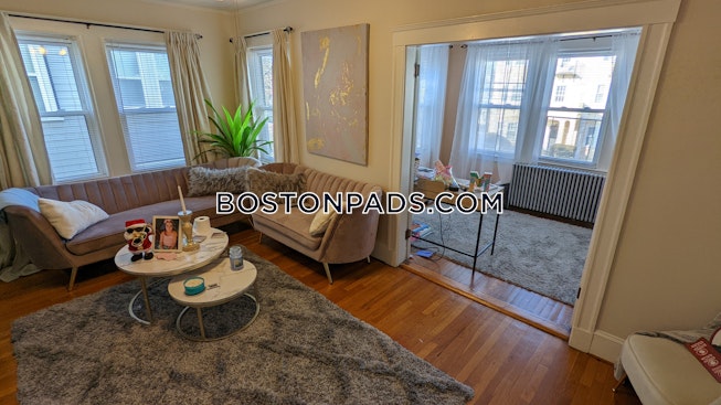 Boston - $2,600 /mo