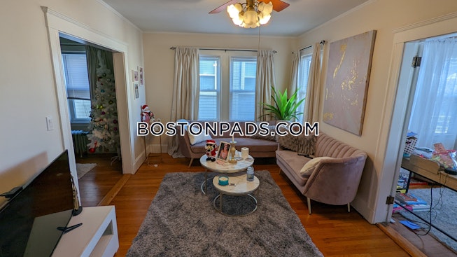 Boston - $2,600 /mo