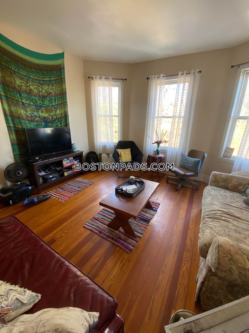 Boston - $4,500 /month