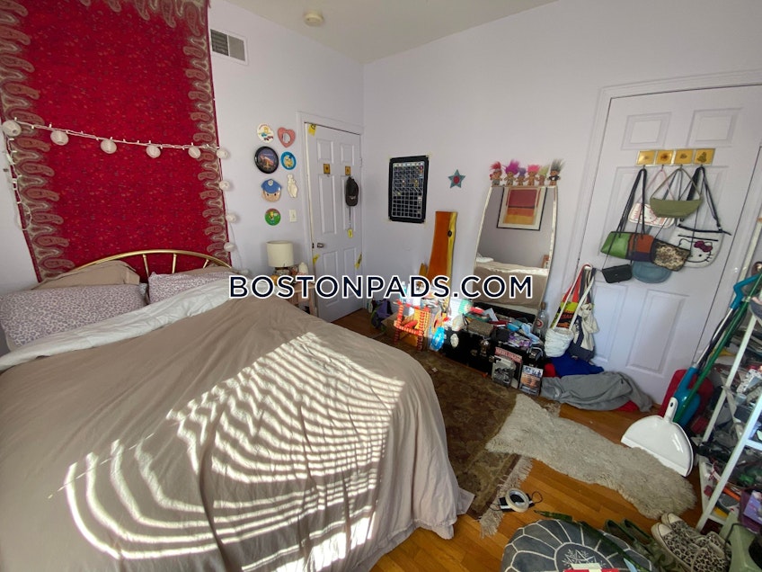 Boston - $4,500 /month