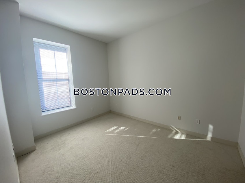 Boston - $3,560 /month