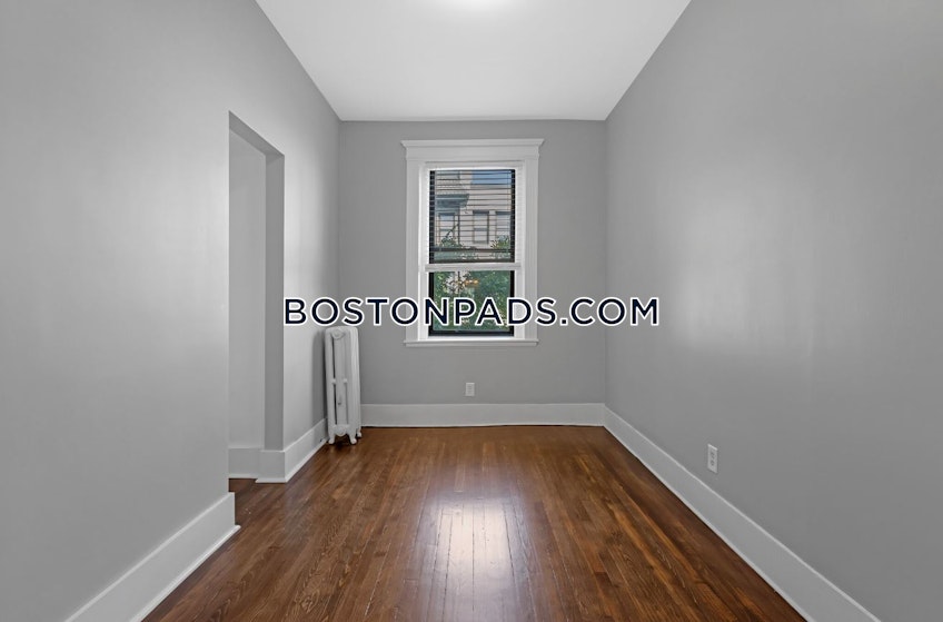Boston - $5,600 /month