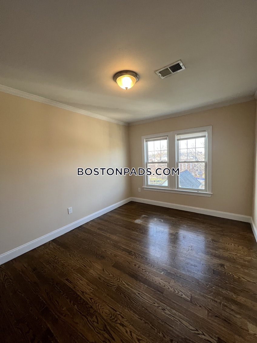 Boston - $2,895 /month