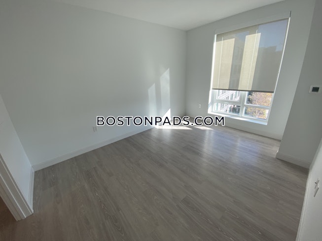 Boston - $6,426 /mo