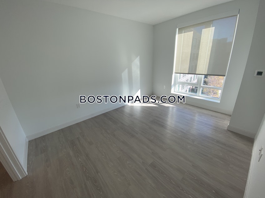 Boston - $6,426 /month