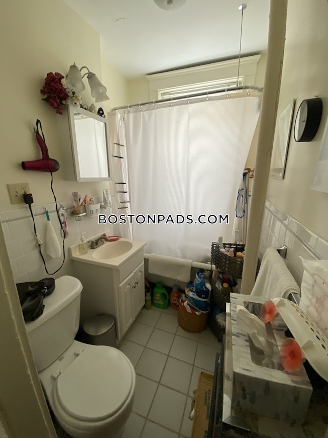 Boston - $2,350 /mo