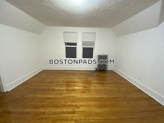 Boston - $2,900 /mo