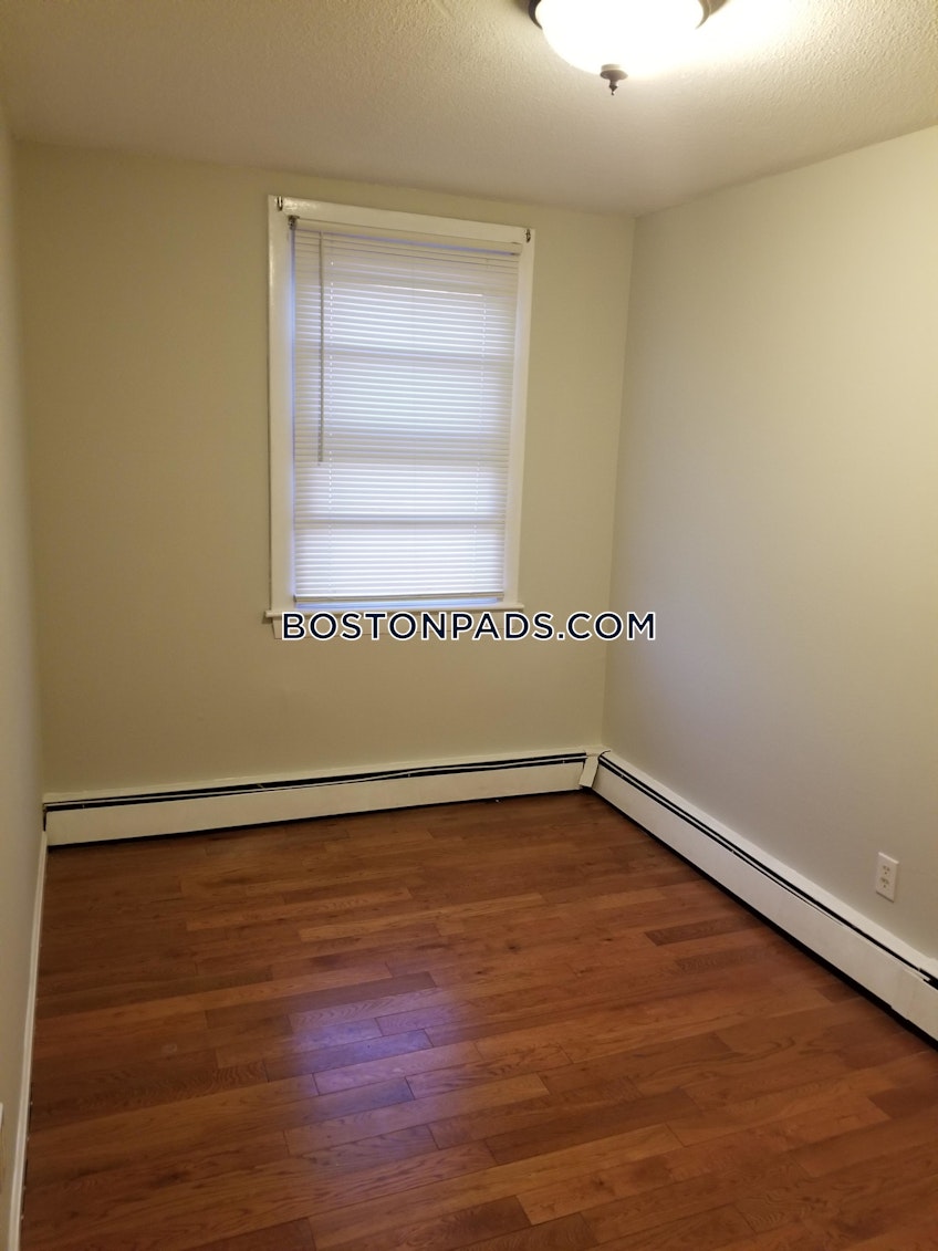 Boston - $2,400 /month