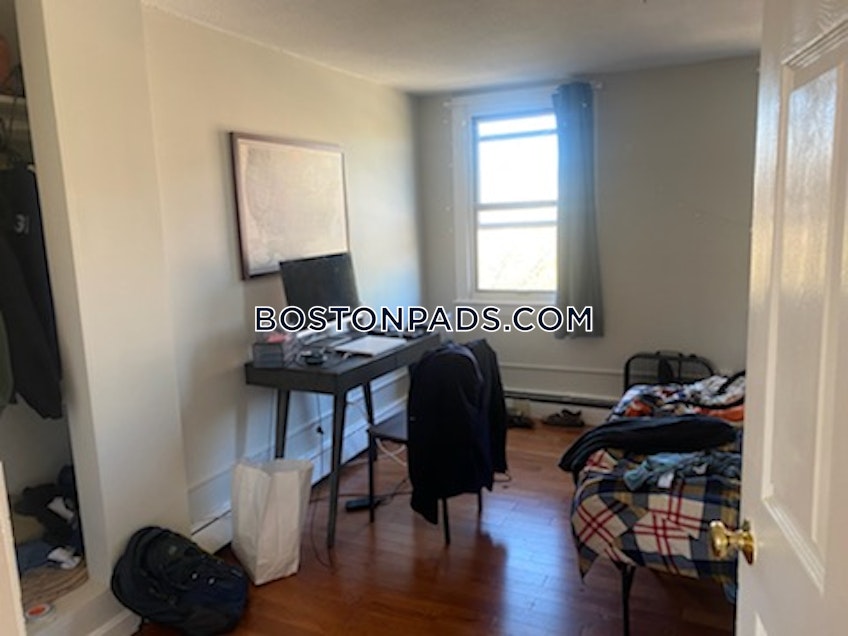 Boston - $2,400 /month