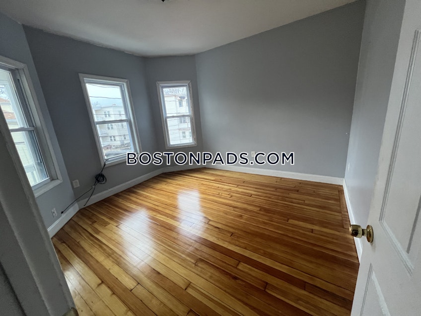 Boston - $3,000 /month