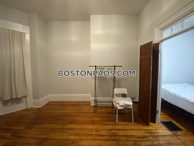 Boston - $2,200 /mo