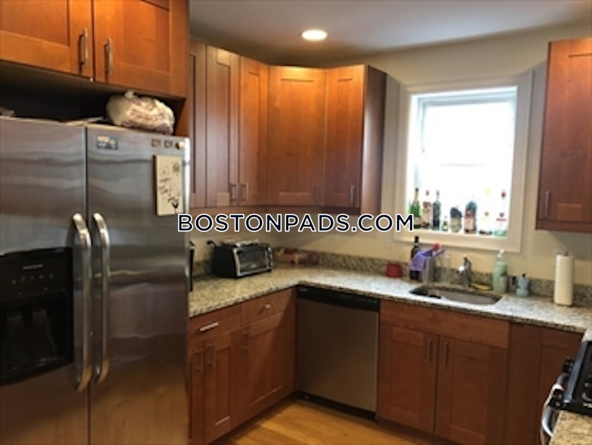 Boston - $4,450 /month