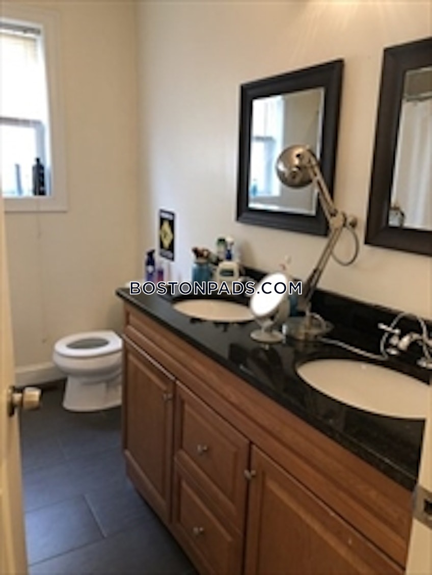 Boston - $4,450 /month