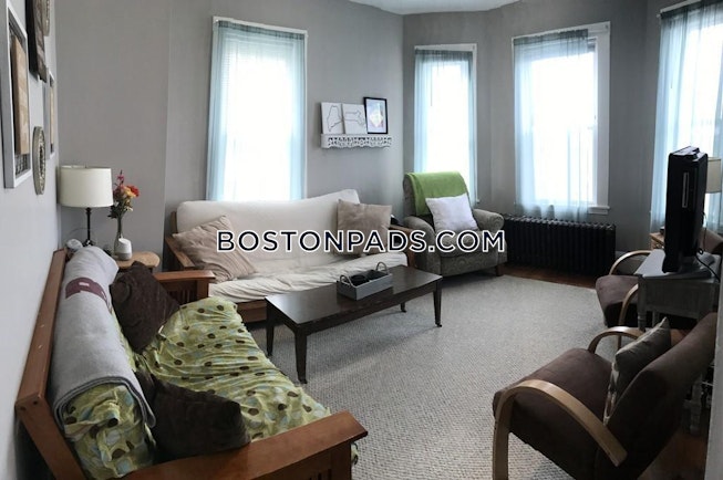 Boston - $5,600 /mo