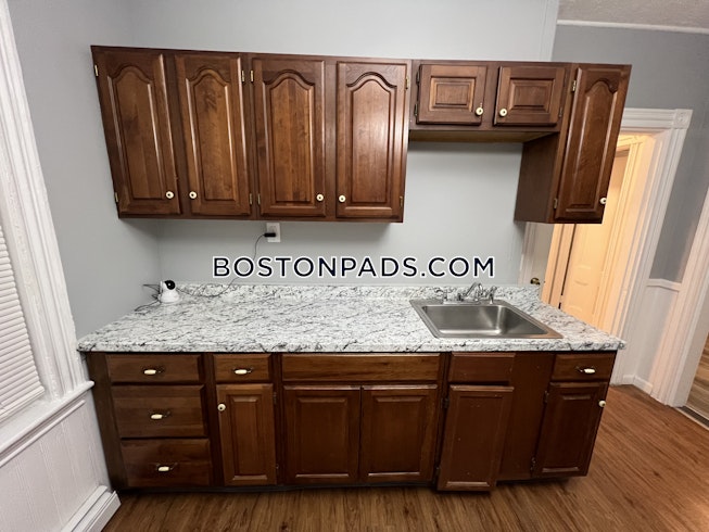 Boston - $2,250 /mo