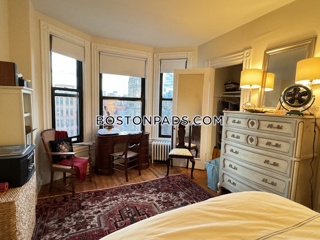 Boston - $3,200 /mo