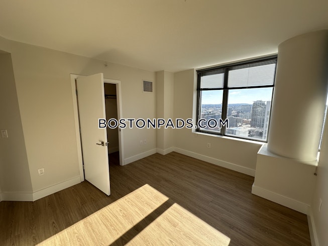 Boston - $5,415 /mo
