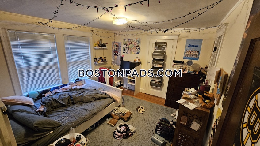 Boston - $5,200 /month