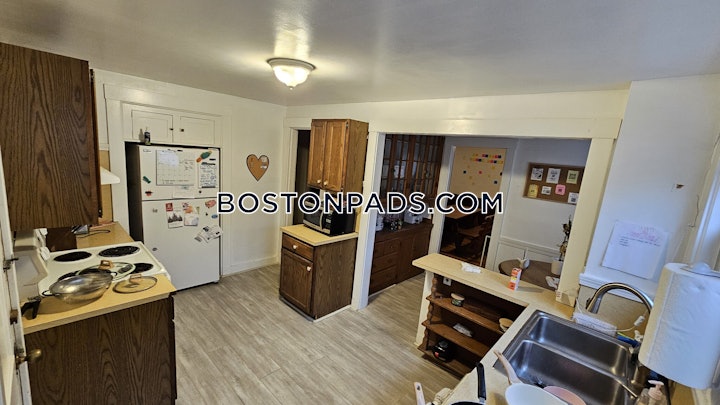 brighton-apartment-for-rent-3-bedrooms-1-bath-boston-5200-4443603 