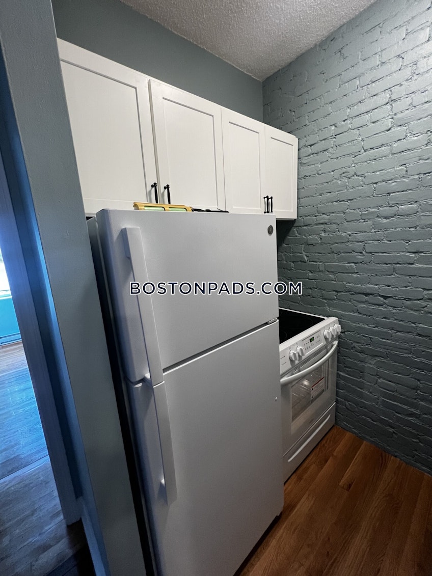 Boston - $3,195 /month