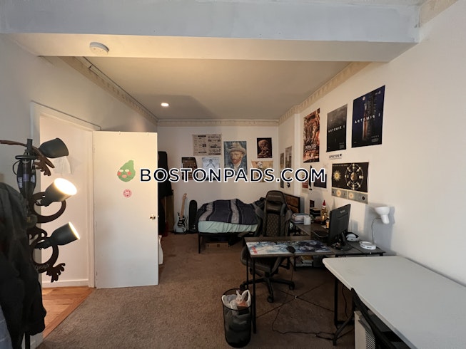 Boston - $5,000 /mo