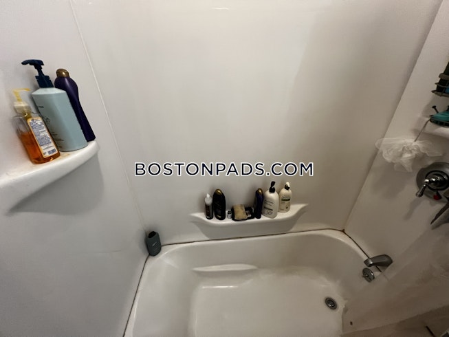 Boston - $4,100 /mo